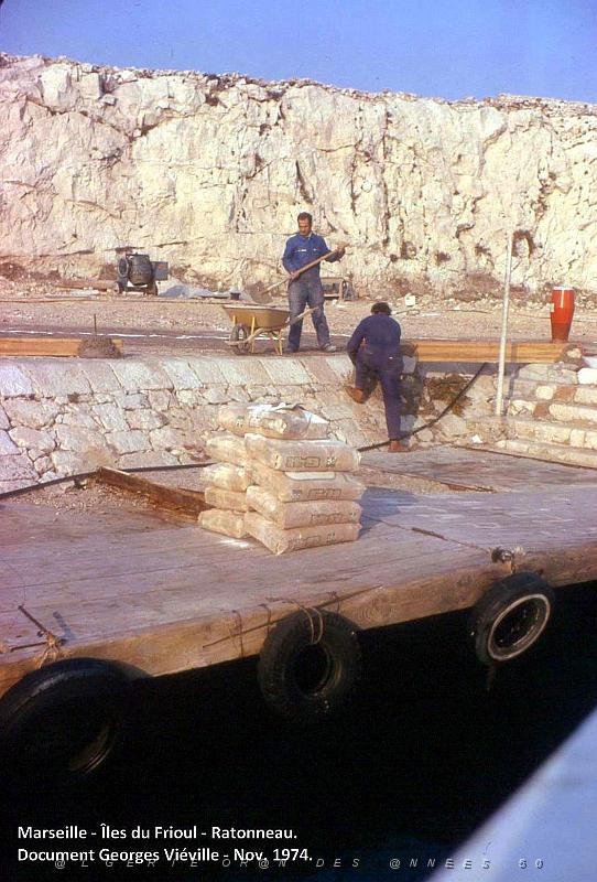 MARSEILLE ILE DU FRIOUL 1974 -RATONNEAU(22).jpg